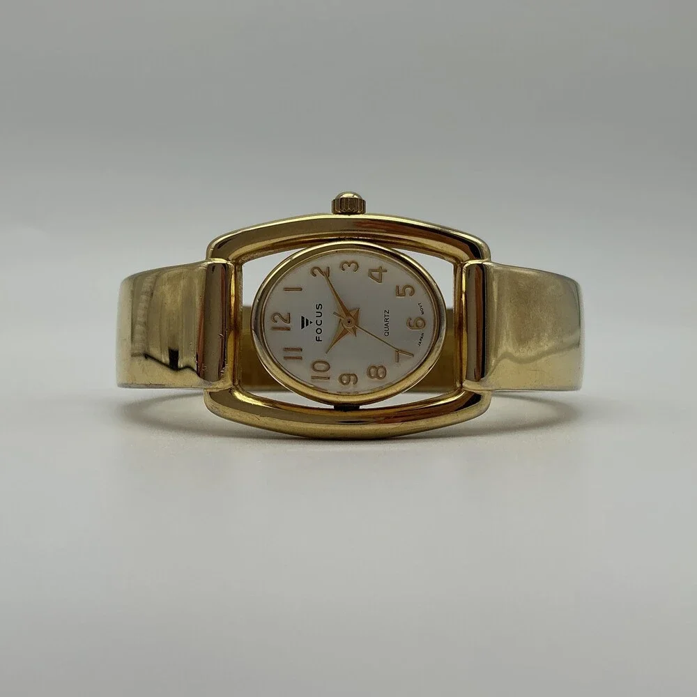 Focus Reversible Womens Watch 18mm White Dial Gold Tone Bangle New Battery 6
